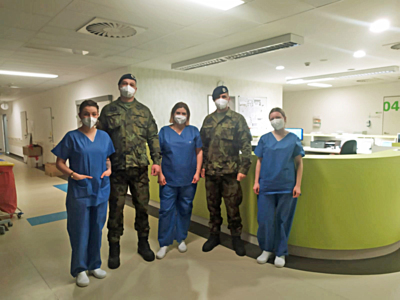 Pomáhala na kovidovém oddělení 03.jpg Pomáhala na kovidovém oddělení 03.jpg